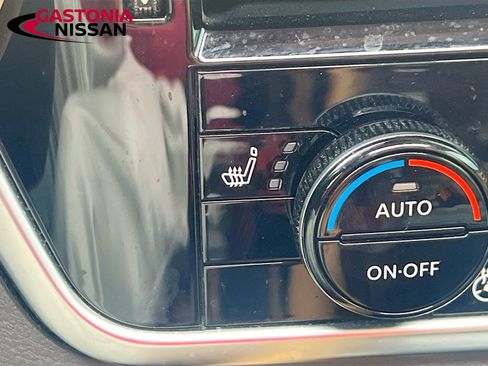 Used 2021 Nissan Rogue Platinum image 26