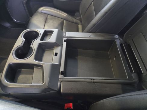 Certified 2025 GMC Sierra 1500 SLT image 32