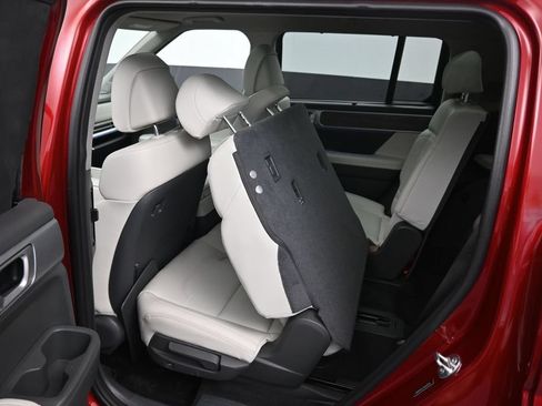 Used 2024 Hyundai Santa Fe Limited AWD/4WD image 33