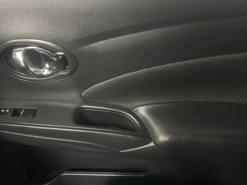 Used 2017 Nissan Versa SV FWD image 22