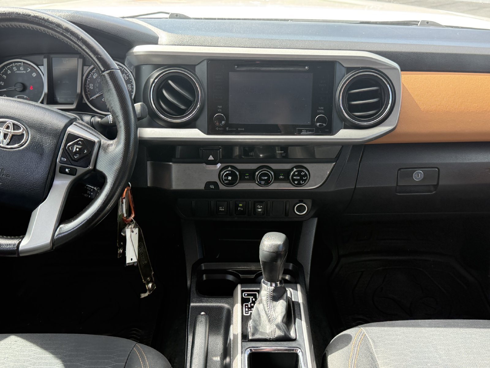 Used 2017 Toyota Tacoma SR5 RWD image 20