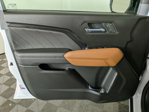 New 2026 GMC Canyon AT4 w/ Technology Plus Package AWD/4WD image 13