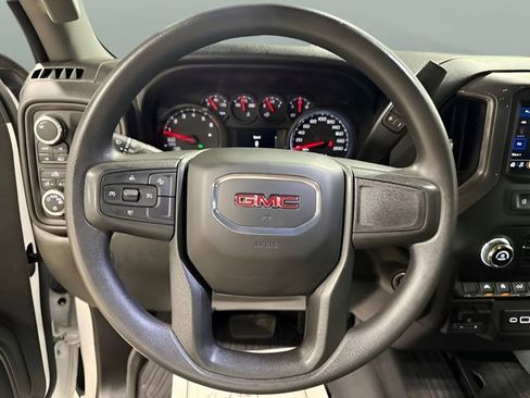 Used 2023 GMC Sierra 1500 Pro w/ Convenience Package image 11