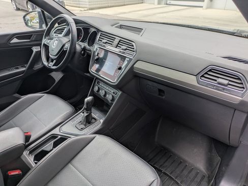 Used 2021 Volkswagen Tiguan SE R-Line FWD image 29