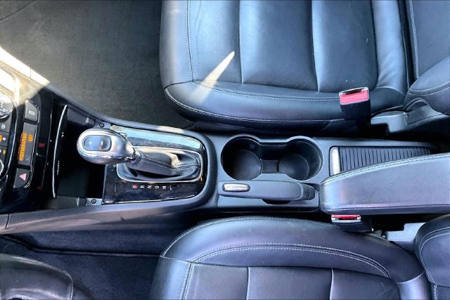 Used 2017 Buick Encore Essence FWD image 17