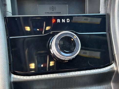 Used 2025 Jeep Grand Cherokee Limited w/ Luxury Tech Group II image 27