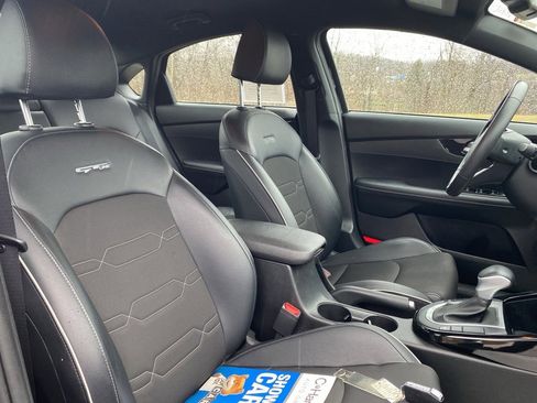 Certified 2023 Kia Forte GT-Line image 11