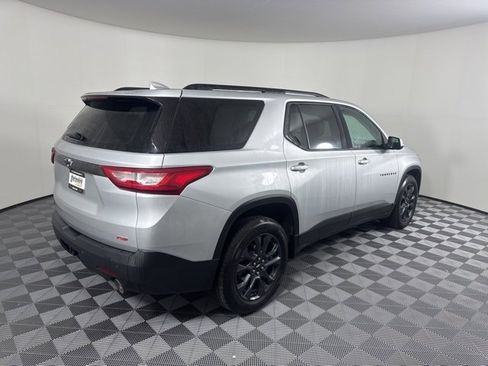 Used 2021 Chevrolet Traverse RS image 3