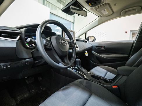 New 2025 Toyota Corolla LE image 12