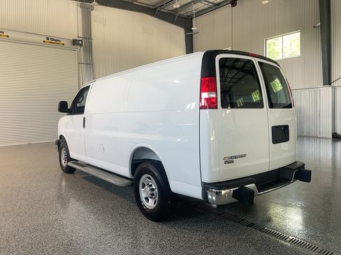 Used 2025 Chevrolet Express 2500 w/ Driver Convenience Package RWD image 10