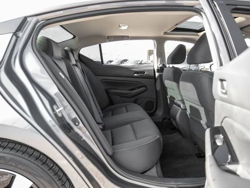 Used 2021 Nissan Altima 2.5 SV w/ SV Premium Package image 39