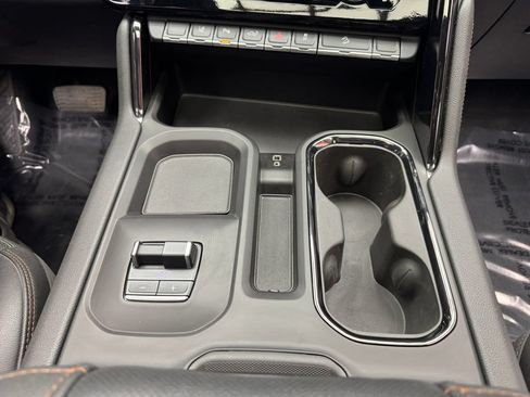 Used 2024 GMC Sierra 2500 AT4 w/ AT4 Premium Plus Package AWD/4WD image 21
