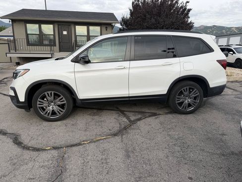 Used 2022 Honda Pilot Sport image 2