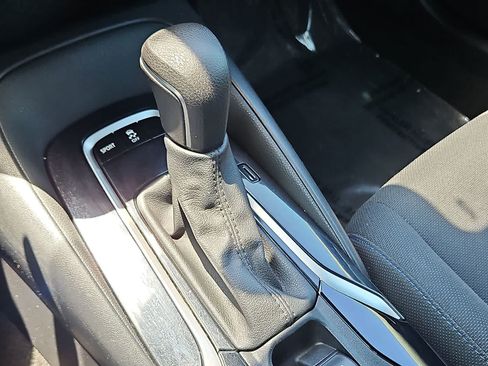 Used 2021 Toyota Corolla SE w/ Carpet Mat Package (TMS) FWD image 21