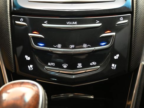 Used 2014 Cadillac XTS Luxury w/ Driver Awareness Package FWD image 17