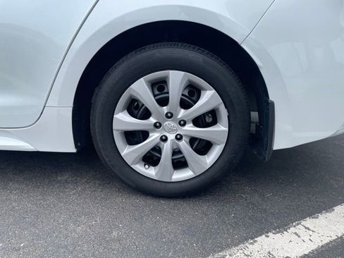 Used 2024 Toyota Corolla LE FWD image 31