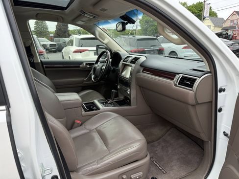 Used 2016 Lexus GX 460 Luxury AWD/4WD image 37
