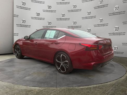 Used 2024 Nissan Altima 2.5 SR image 3