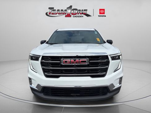 Used 2024 GMC Acadia Elevation image 2