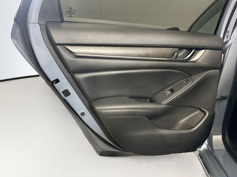 Used 2021 Honda Accord Touring image 28
