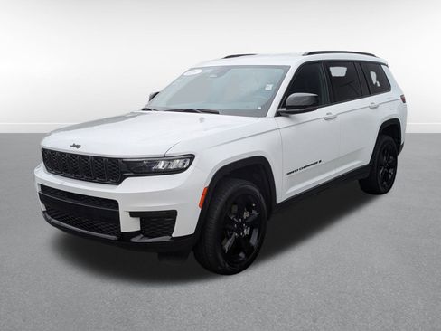 Used 2023 Jeep Grand Cherokee L Laredo image 1
