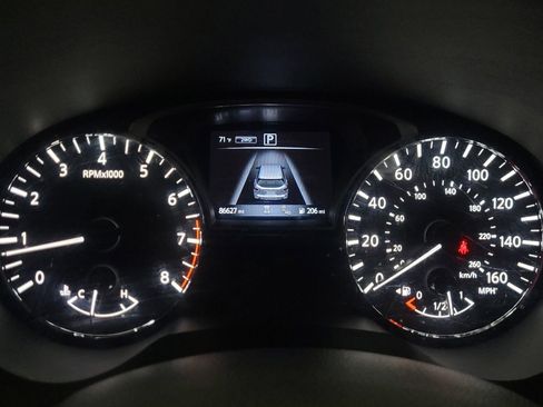 Used 2020 Nissan Pathfinder SV image 23