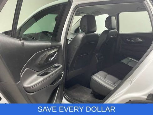 Used 2022 GMC Terrain SLT w/ LPO, 'HIT The Road' Package FWD image 19