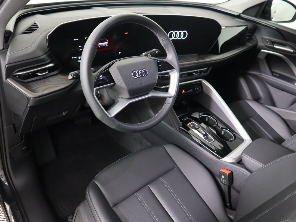 Used 2025 Audi Q5 Premium w/ Convenience Package AWD/4WD image 9
