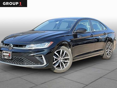 Used 2025 Volkswagen Jetta SE FWD image 1