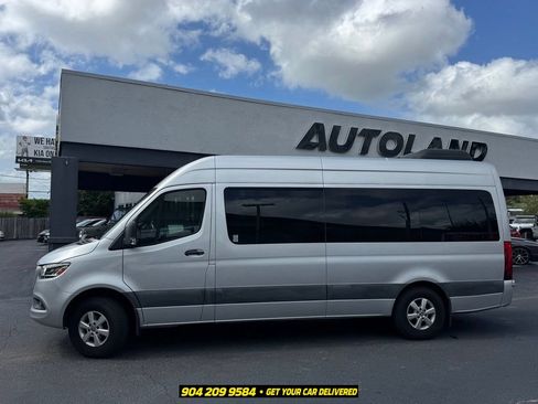 Used 2020 Mercedes-Benz Sprinter 2500 image 3