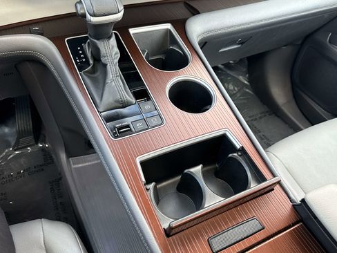 Used 2024 Toyota Sienna XLE image 24