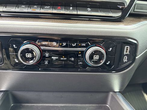 Used 2025 Chevrolet Silverado 1500 LT Trail Boss w/ Convenience Package II image 32