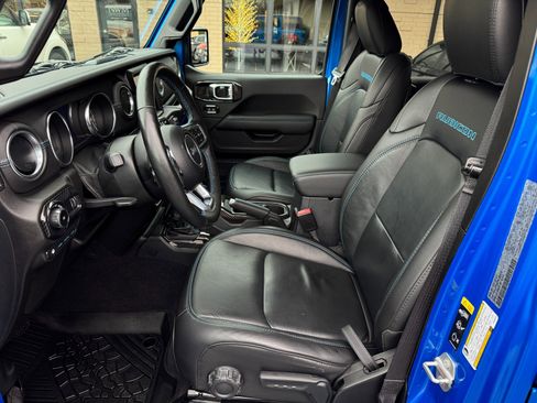 Used 2023 Jeep Wrangler Unlimited Rubicon 4xe w/ Dual Top Group image 21