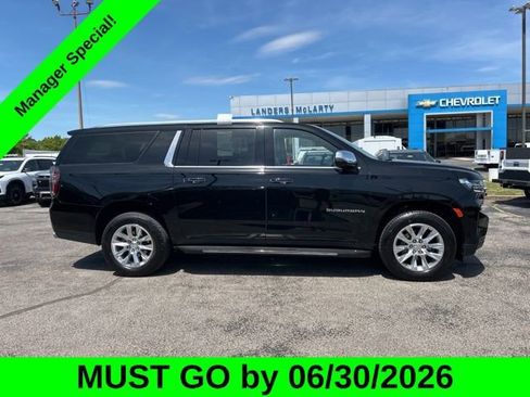Used 2024 Chevrolet Suburban Premier AWD/4WD image 2