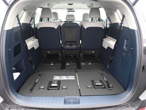New 2026 Kia Carnival EX FWD image 35