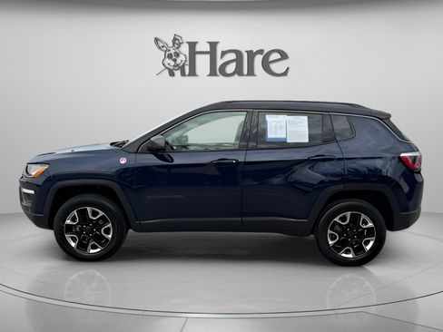 Used 2018 Jeep Compass Trailhawk w/ Leather Interior Group AWD/4WD image 2