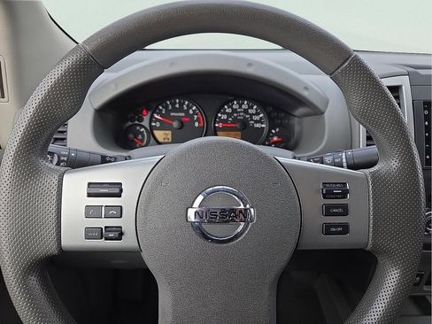 Used 2021 Nissan Frontier SV w/ SV Utility Package image 24