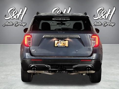 Used 2021 Ford Explorer XLT w/ Equipment Group 202A AWD/4WD image 22