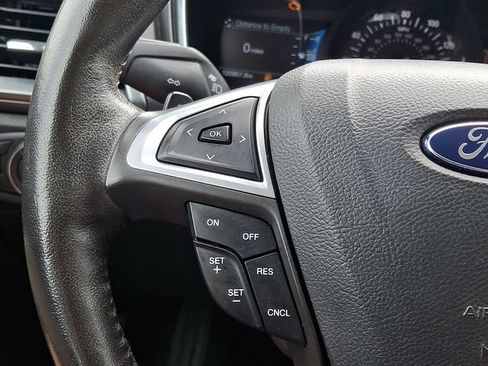 Used 2016 Ford Fusion Titanium FWD image 25