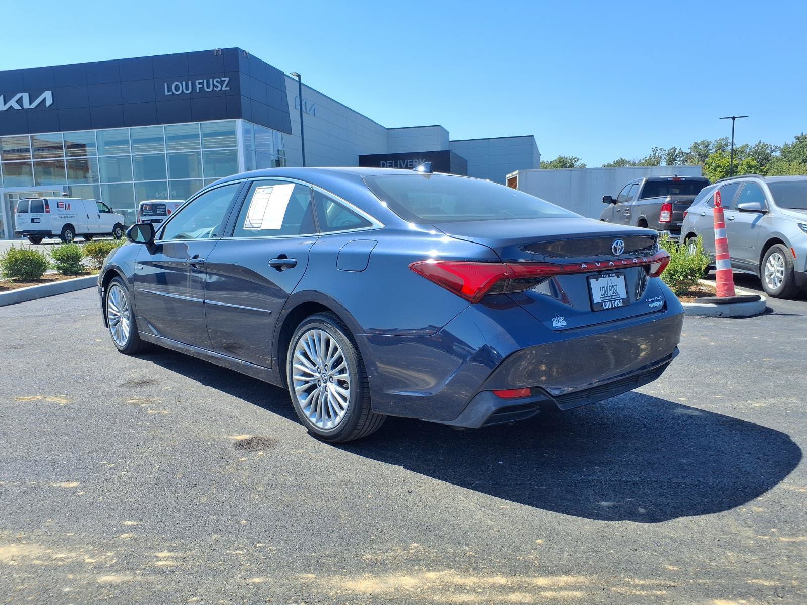 Used 2020 Toyota Avalon Limited w/ Protection Package FWD image 31