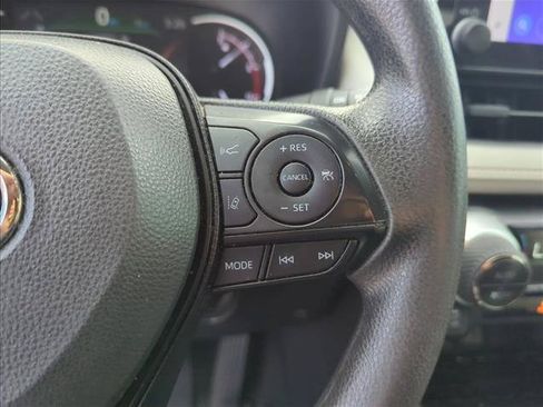 Used 2024 Toyota RAV4 XLE w/ Convenience Package FWD image 16
