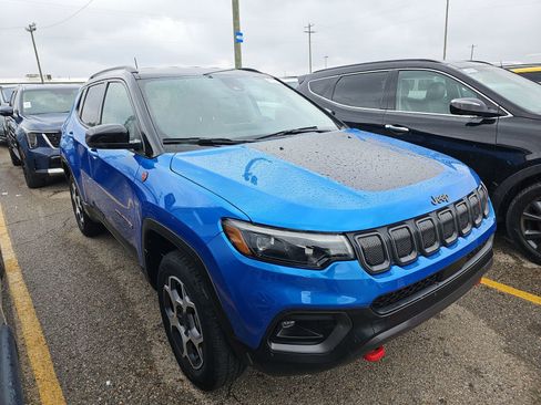 Used 2022 Jeep Compass Trailhawk w/ Trailhawk Elite Group image 3