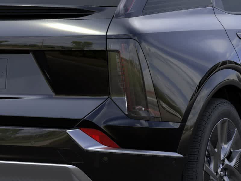 Used 2027 Cadillac Optiq Luxury w/ LPO, Floor Liner Package AWD/4WD image 11