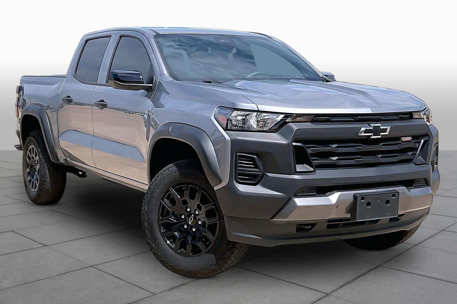Used 2024 Chevrolet Colorado Trail Boss w/ Advanced Trailering Package AWD/4WD image 4
