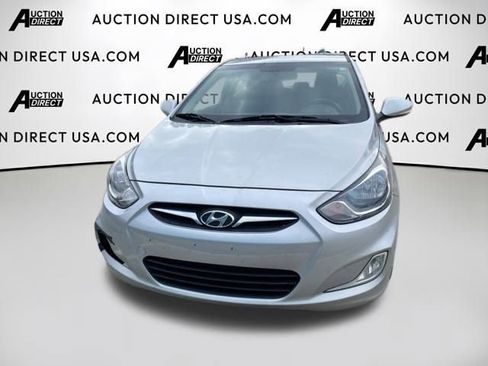 Used 2013 Hyundai Accent SE image 21