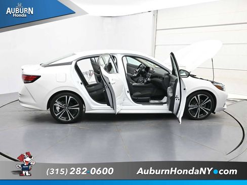 Used 2021 Nissan Sentra SR FWD image 41