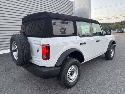 New 2025 Ford Bronco 4-Door image 3