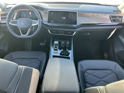New 2026 Volkswagen Atlas SE FWD image 11