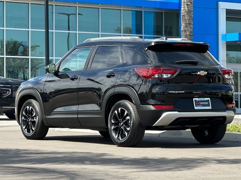 Used 2023 Chevrolet TrailBlazer LT w/ Convenience Package FWD image 6