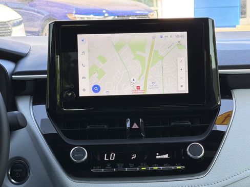 Used 2024 Toyota Corolla SE image 3